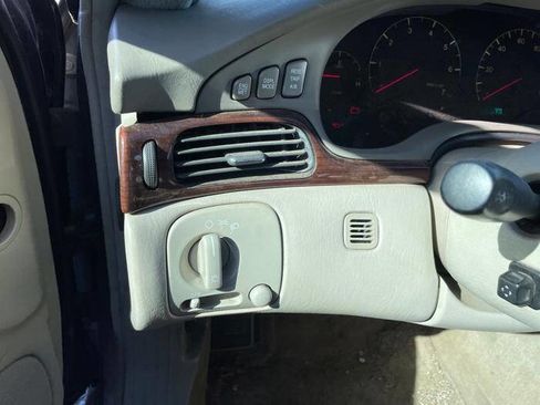 Used 1999 Cadillac Seville SLS w/ Personalization Pkg image 33