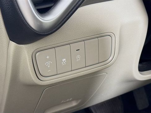 Used 2023 Kia Soul LX FWD image 10