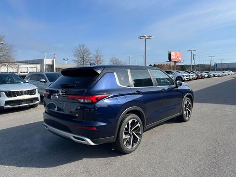 Used 2023 Mitsubishi Outlander SE image 9