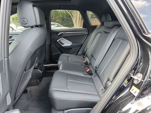 New 2025 Audi Q3 2.0T Premium image 8