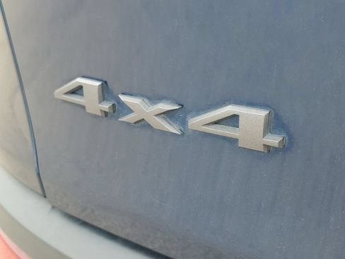 Used 2018 Jeep Cherokee Trailhawk w/ Comfort/Convenience Group AWD/4WD image 35