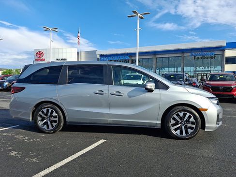 Certified 2025 Honda Odyssey EX-L image 8