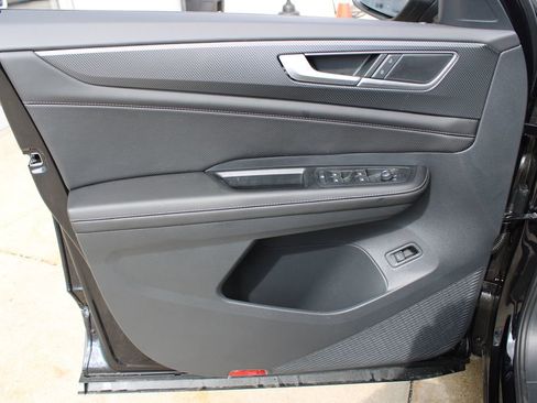 New 2026 Volkswagen Atlas Cross Sport SEL AWD/4WD image 9