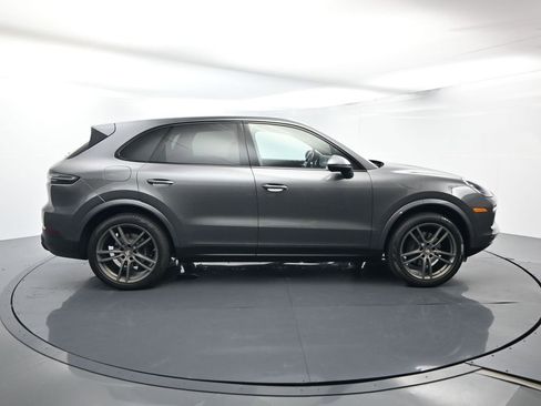 Used 2019 Porsche Cayenne image 16