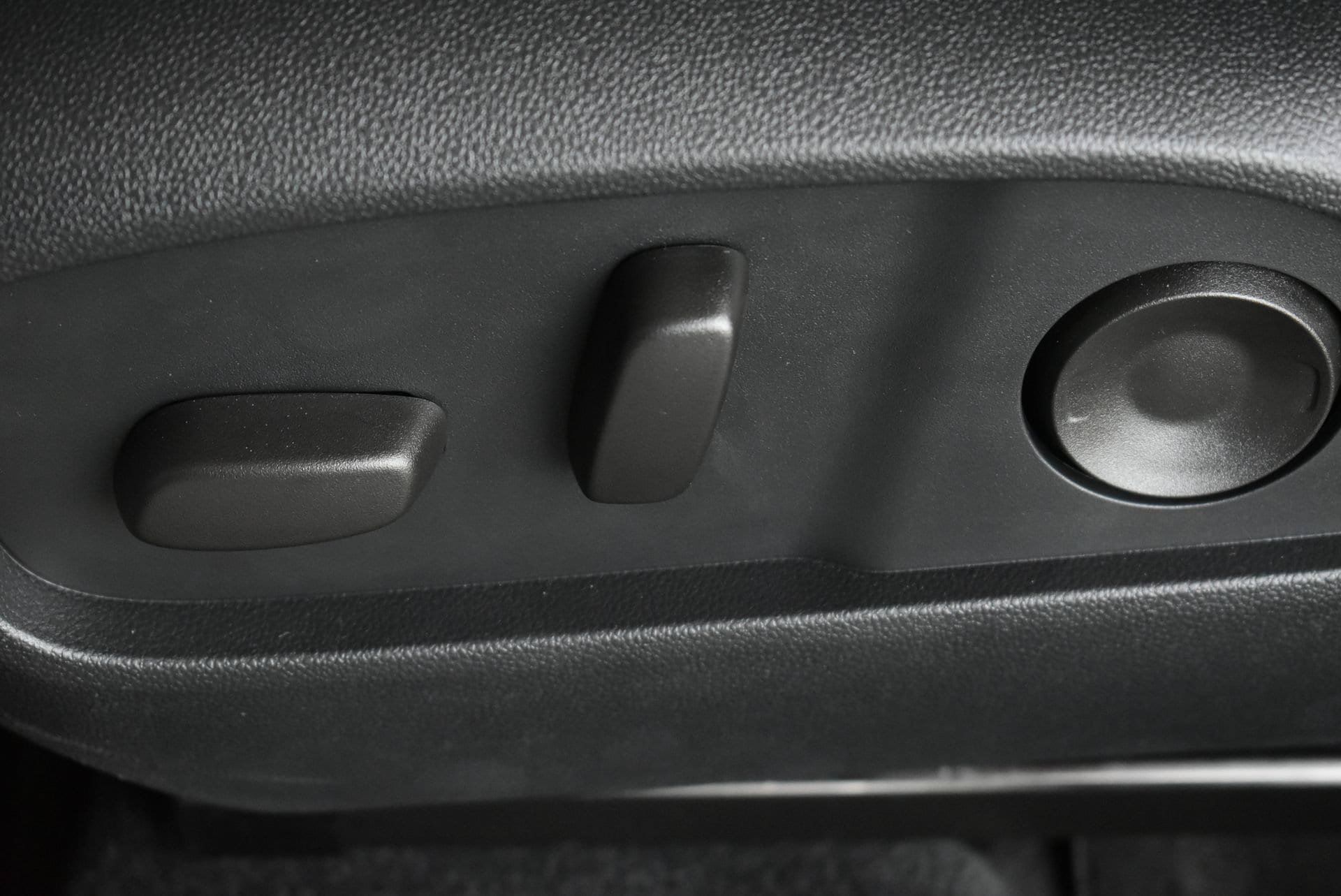 New 2026 GMC Terrain AT4 w/ Technology Package II AWD/4WD image 14