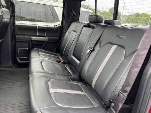 Used 2018 Ford F150 Platinum w/ Equipment Group 701A Luxury AWD/4WD image 34