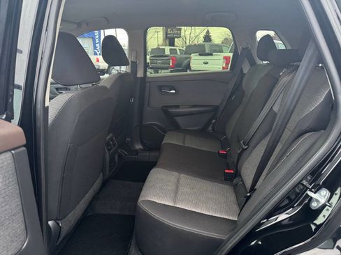 Used 2023 Nissan Rogue SV image 28