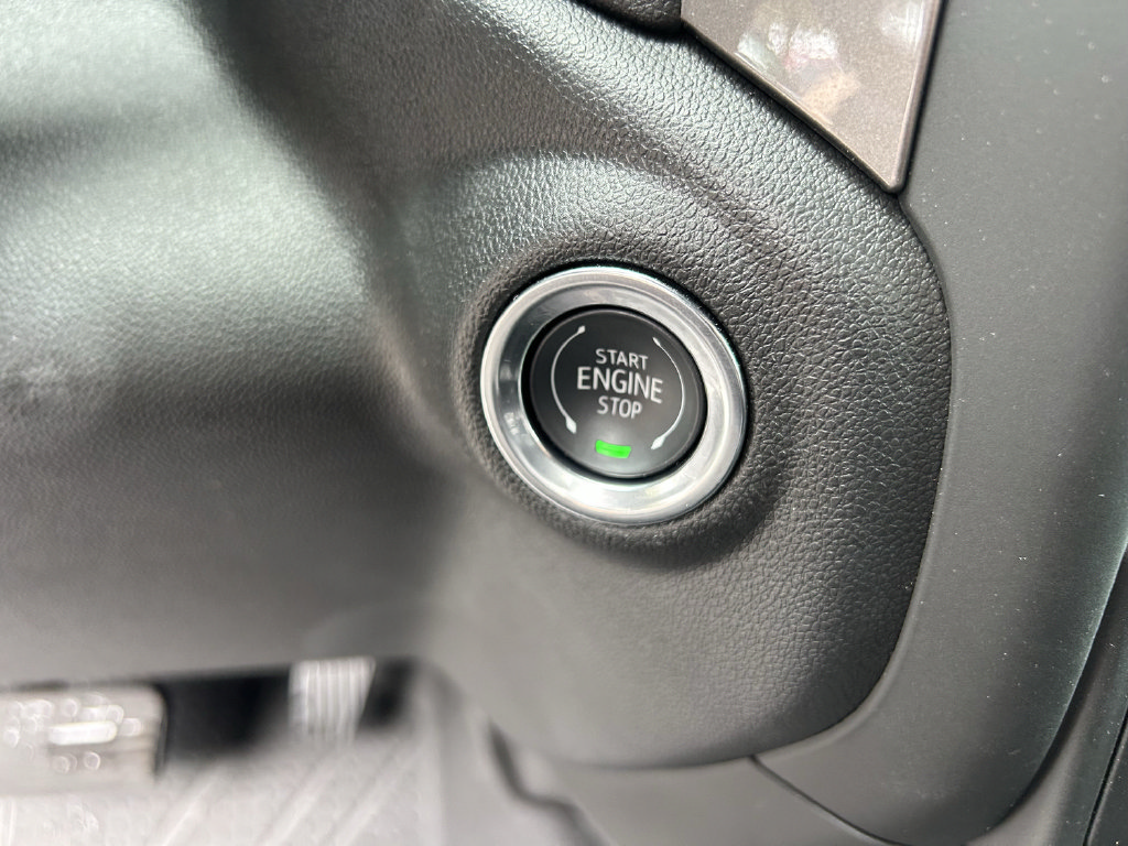 Used 2026 Chevrolet Silverado 1500 Custom RWD image 32