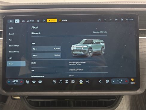 Used 2024 Rivian R1S Adventure AWD/4WD image 29