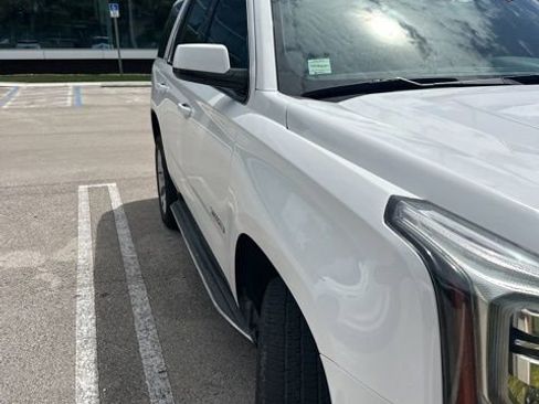 Used 2019 GMC Yukon SLE w/ SLE Value Package image 3