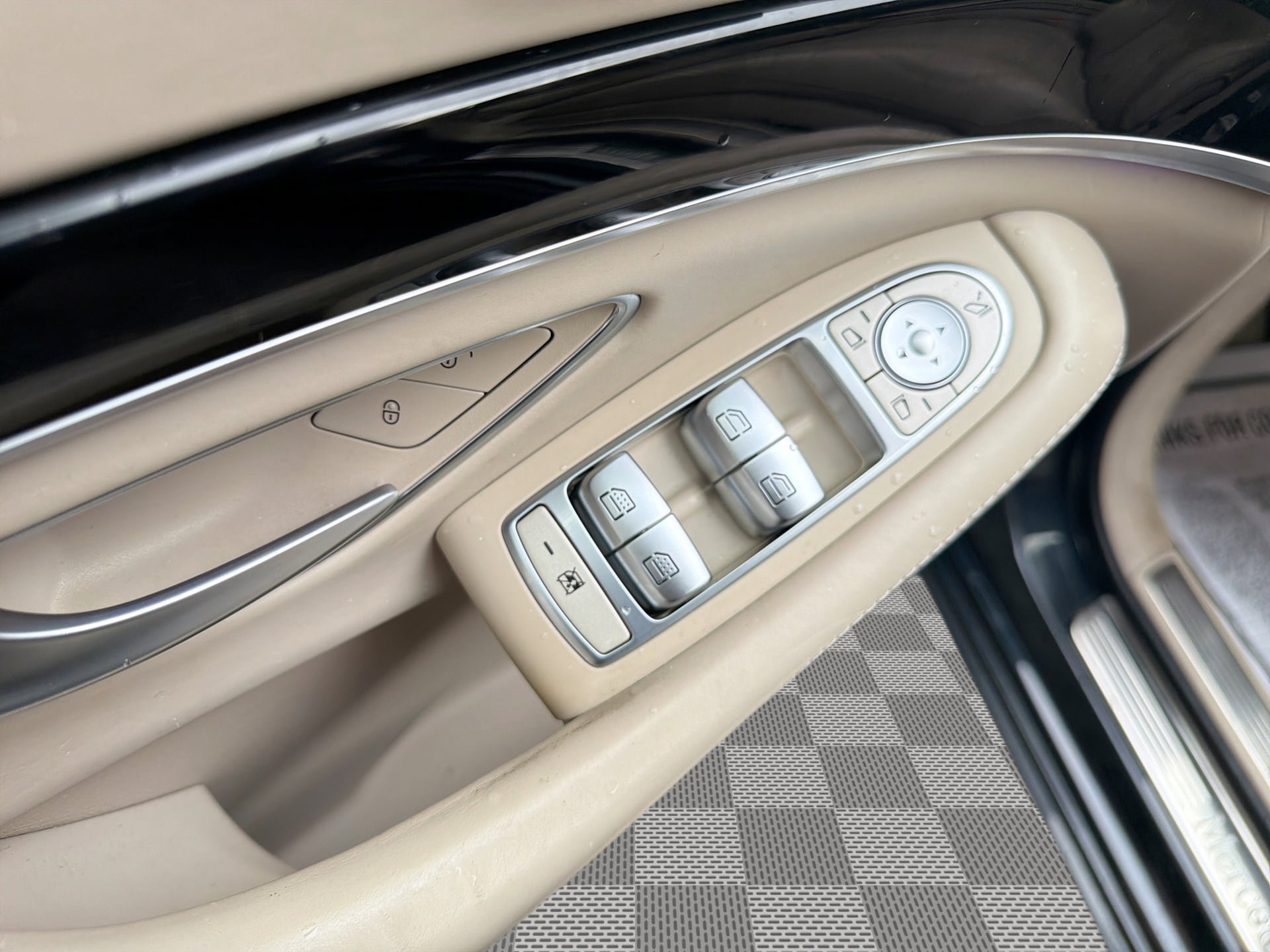 Used 2018 Mercedes-Benz S 560 4MATIC Sedan image 15