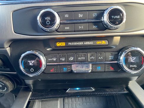 Used 2022 Ford F350 Platinum image 40