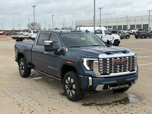 Used 2026 GMC Sierra 2500 Denali w/ Denali Reserve Package image 13
