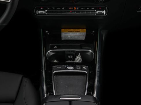 New 2026 Mercedes-Benz GLB 250 4MATIC image 11