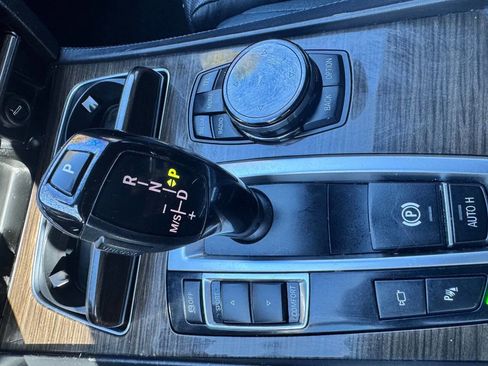 Used 2015 BMW 750i 750i 4dr Sedan image 18