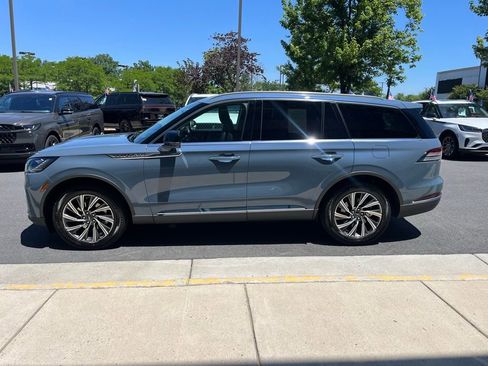 Used 2026 Lincoln Aviator AWD image 5
