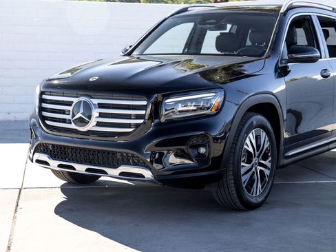 Used 2025 Mercedes-Benz GLB 250 image 5