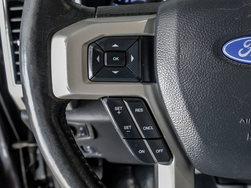 Used 2019 Ford F250 4x4 Crew Cab Super Duty image 16