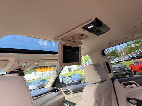 Used 2016 GMC Yukon Denali w/ Open Road Package AWD/4WD image 13