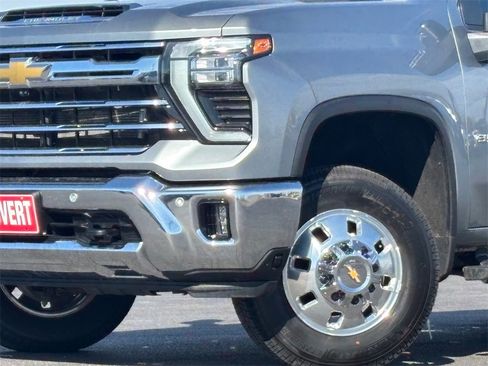 Certified 2025 Chevrolet Silverado 3500 LTZ w/ LTZ Convenience Package image 2