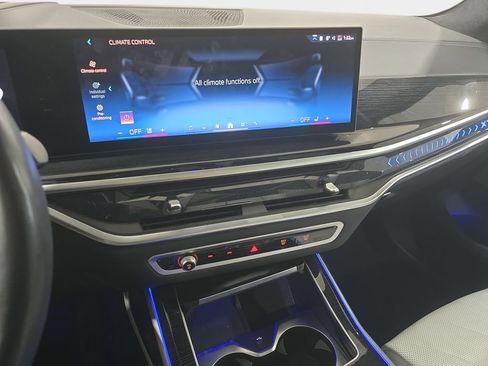 Certified 2024 BMW X7 xDrive40i w/ M Sport Package AWD/4WD image 18