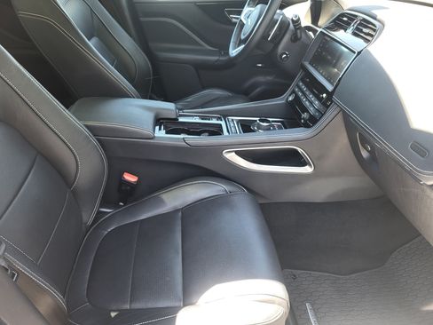 Used 2019 Jaguar F-PACE R-Sport AWD/4WD image 11