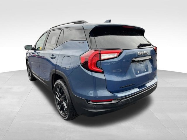 Used 2024 GMC Terrain SLE w/ Driver Convenience Package AWD/4WD image 3