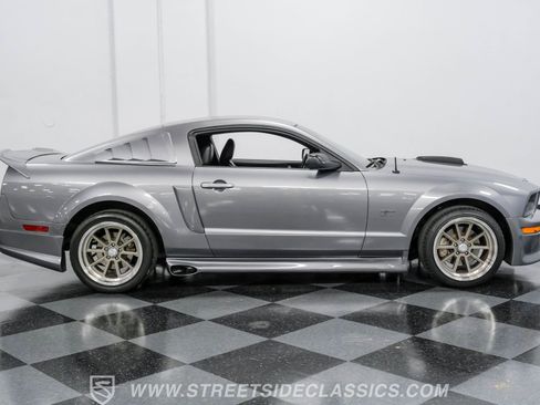 Used 2006 Ford Mustang GT image 12
