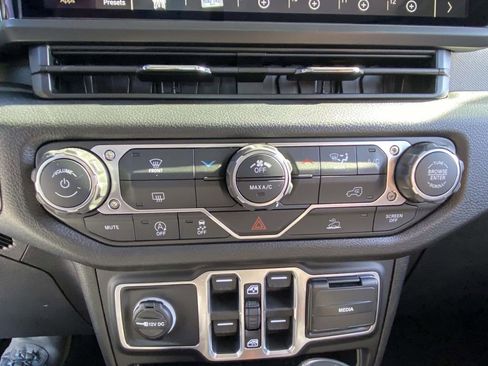 New 2026 Jeep Wrangler Sport AWD/4WD image 22