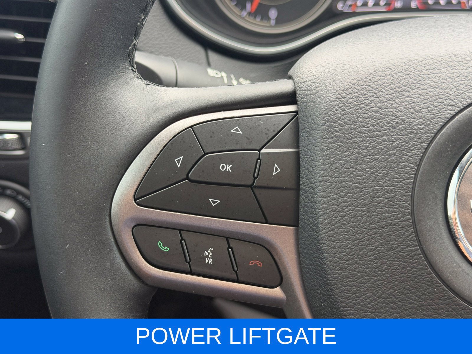 Used 2019 Jeep Cherokee Limited AWD/4WD image 21