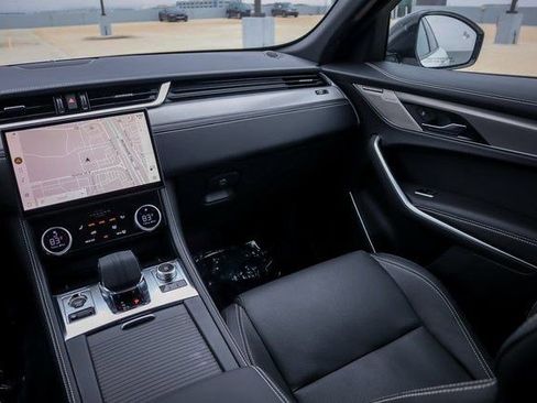 Used 2025 Jaguar F-PACE R-Dynamic S image 28