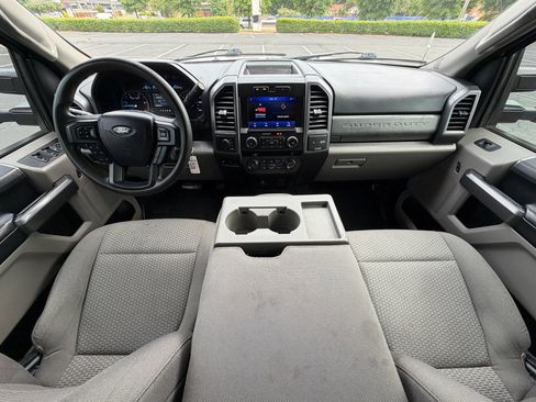 Used 2021 Ford F350 XLT AWD/4WD image 19