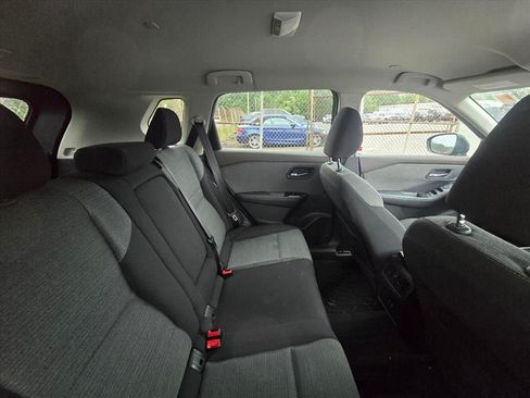 Used 2022 Nissan Rogue SV FWD image 7