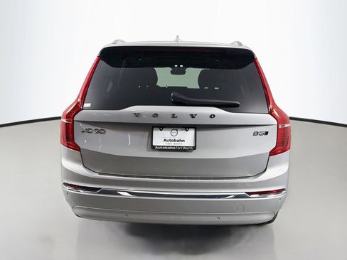 Used 2024 Volvo XC90 B5 Core w/ Protection Package Premier AWD/4WD image 7