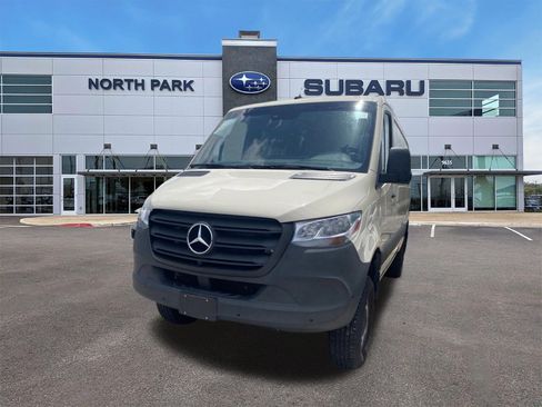 Used 2023 Mercedes-Benz Sprinter 2500 image 2