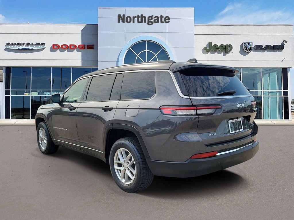 Used 2023 Jeep Grand Cherokee L Laredo AWD/4WD image 3