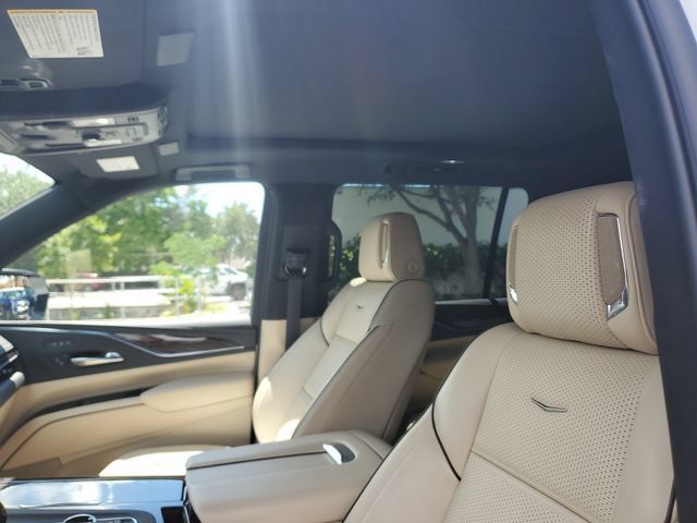 Certified 2023 Cadillac Escalade ESV Premium Luxury w/ LPO, Radiant Package AWD/4WD image 18