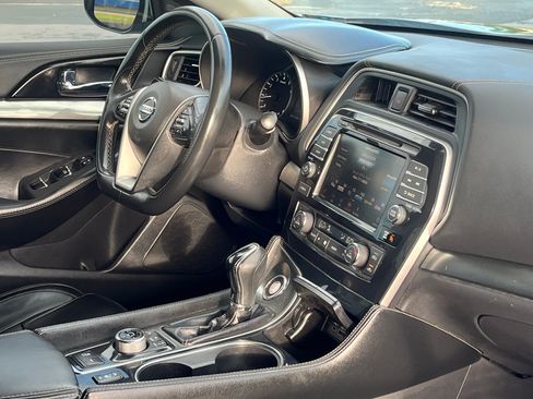 Used 2021 Nissan Maxima 3.5 SV w/ Floor Mat Group FWD image 15