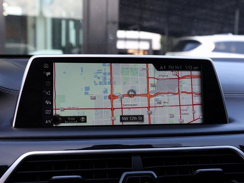 Used 2016 BMW 750i xDrive image 38