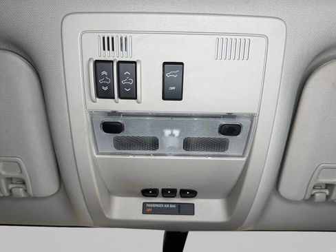 Used 2013 Cadillac Escalade Platinum image 18