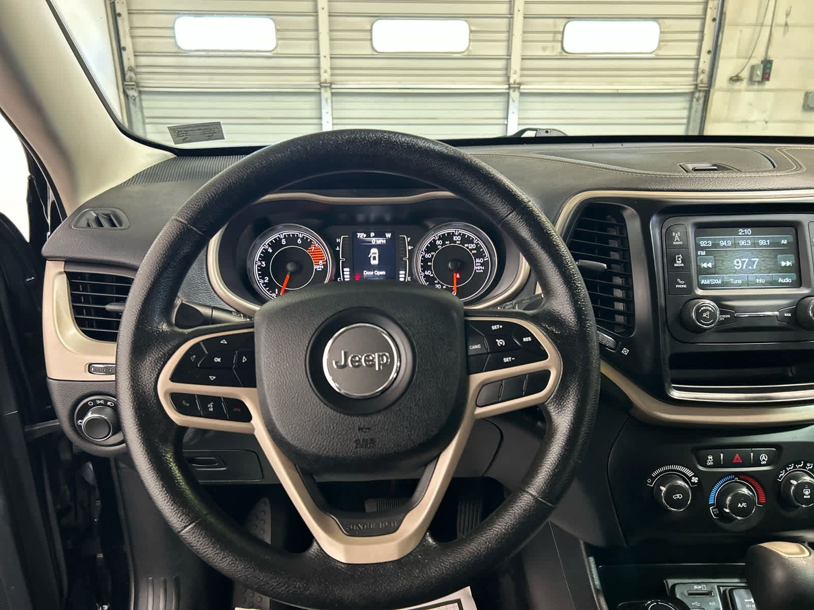 Used 2017 Jeep Cherokee Sport AWD/4WD image 8