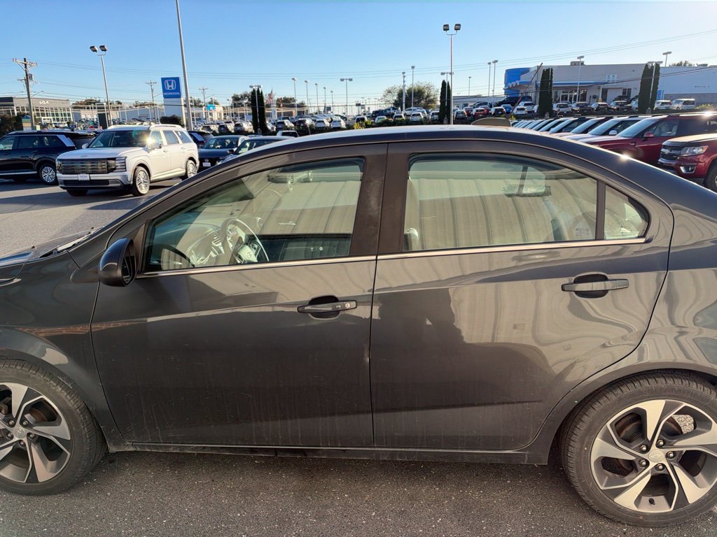 Used 2019 Chevrolet Sonic Premier FWD image 6