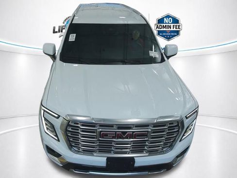 Used 2025 GMC Yukon XL Denali AWD/4WD image 2