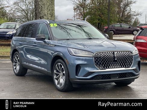 New 2025 Lincoln Aviator 2WD image 1