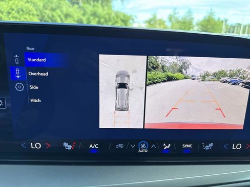 New 2026 Chevrolet Traverse LT w/ Enhanced Driving Package image 26