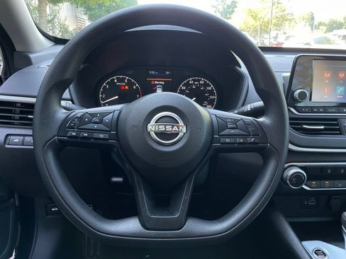 Used 2024 Nissan Altima 2.5 S FWD image 14