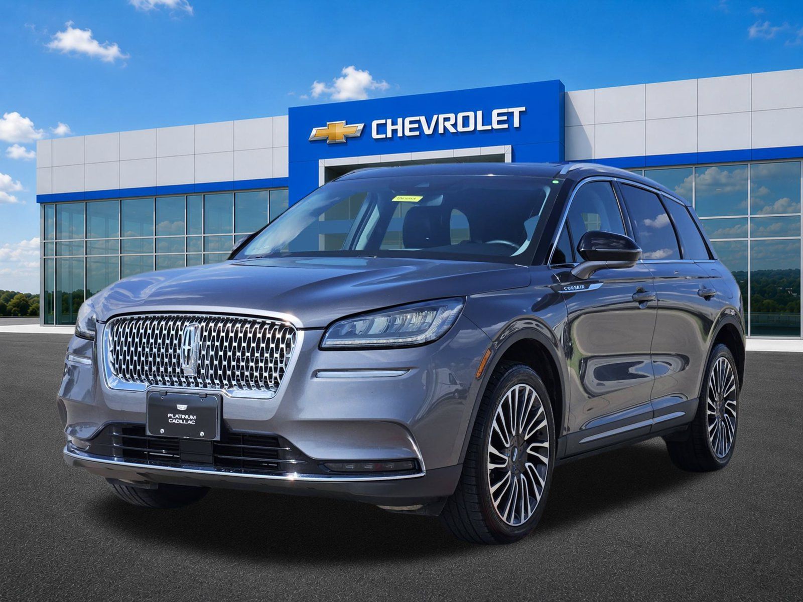 Used 2021 Lincoln Corsair Reserve FWD image 2
