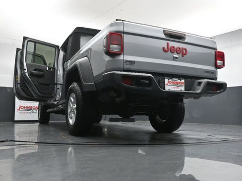 Used 2020 Jeep Gladiator Sport w/ Quick Order Package 24S AWD/4WD image 44