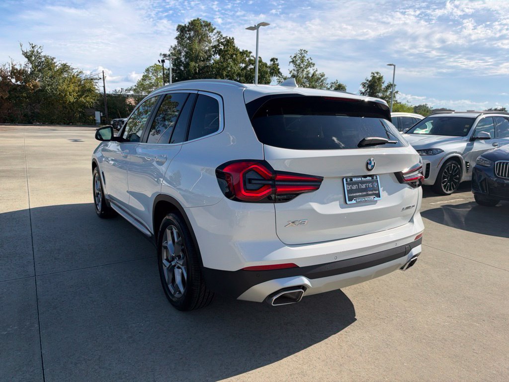 Certified 2024 BMW X3 sDrive30i w/ Premium Package RWD image 3