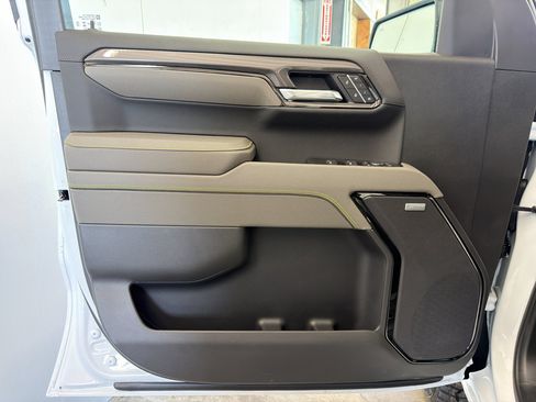 New 2026 Chevrolet Silverado 1500 ZR2 AWD/4WD image 14